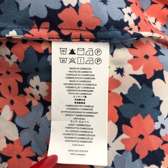 Michael Kors Blue Red Floral Print Cap Sleeve Top - Picture 6 of 7